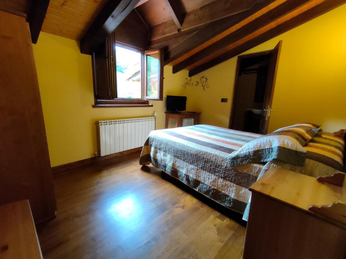 Hotel Dona Gaudiosa Pola de Lena Exteriör bild