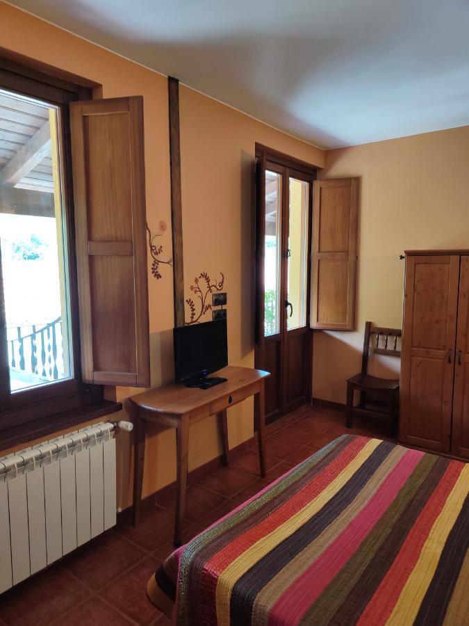 Hotel Dona Gaudiosa Pola de Lena Exteriör bild