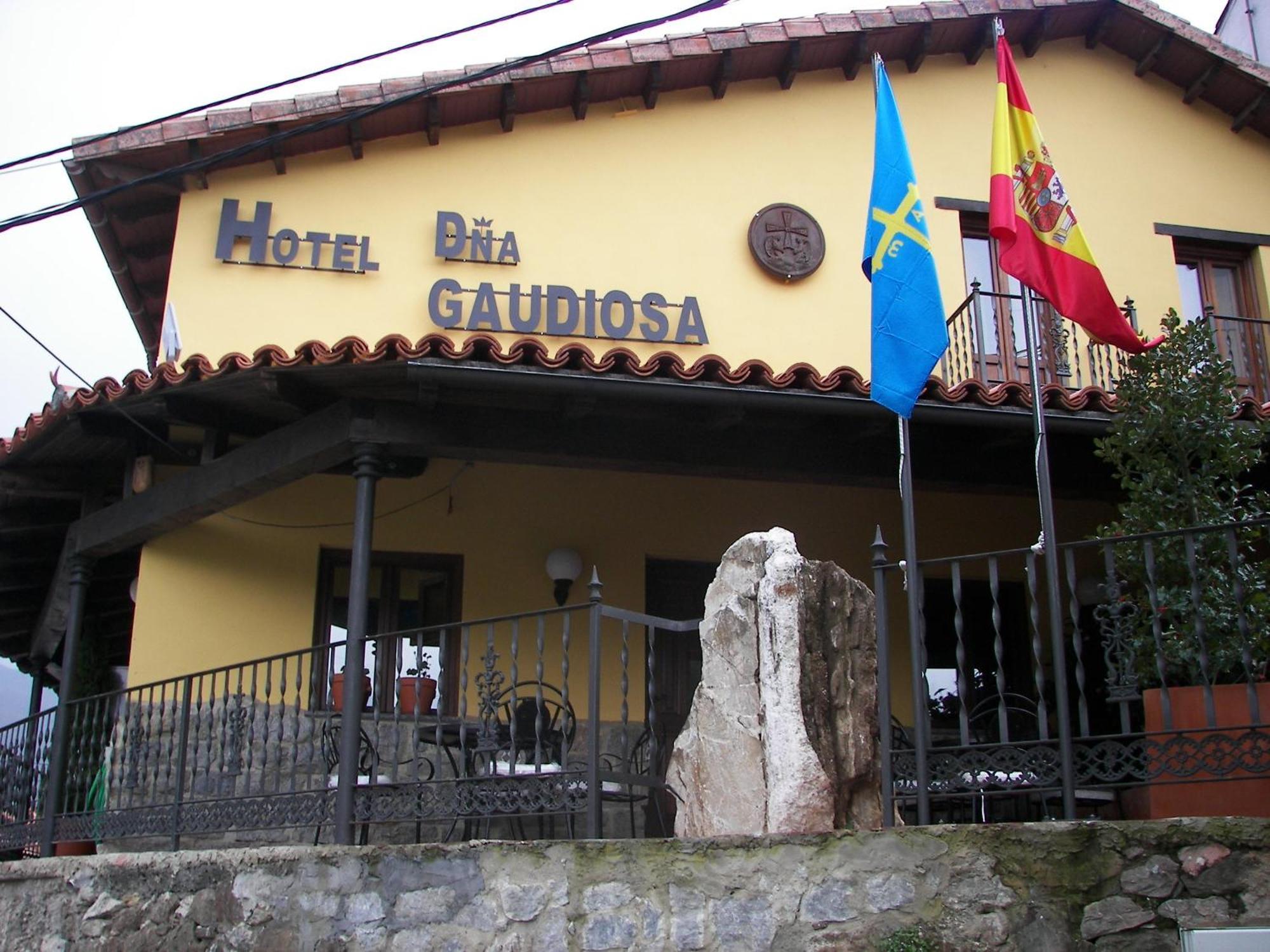 Hotel Dona Gaudiosa Pola de Lena Exteriör bild